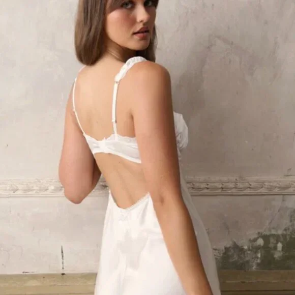 Celeste Slip Ivory - Picture 2 of 6